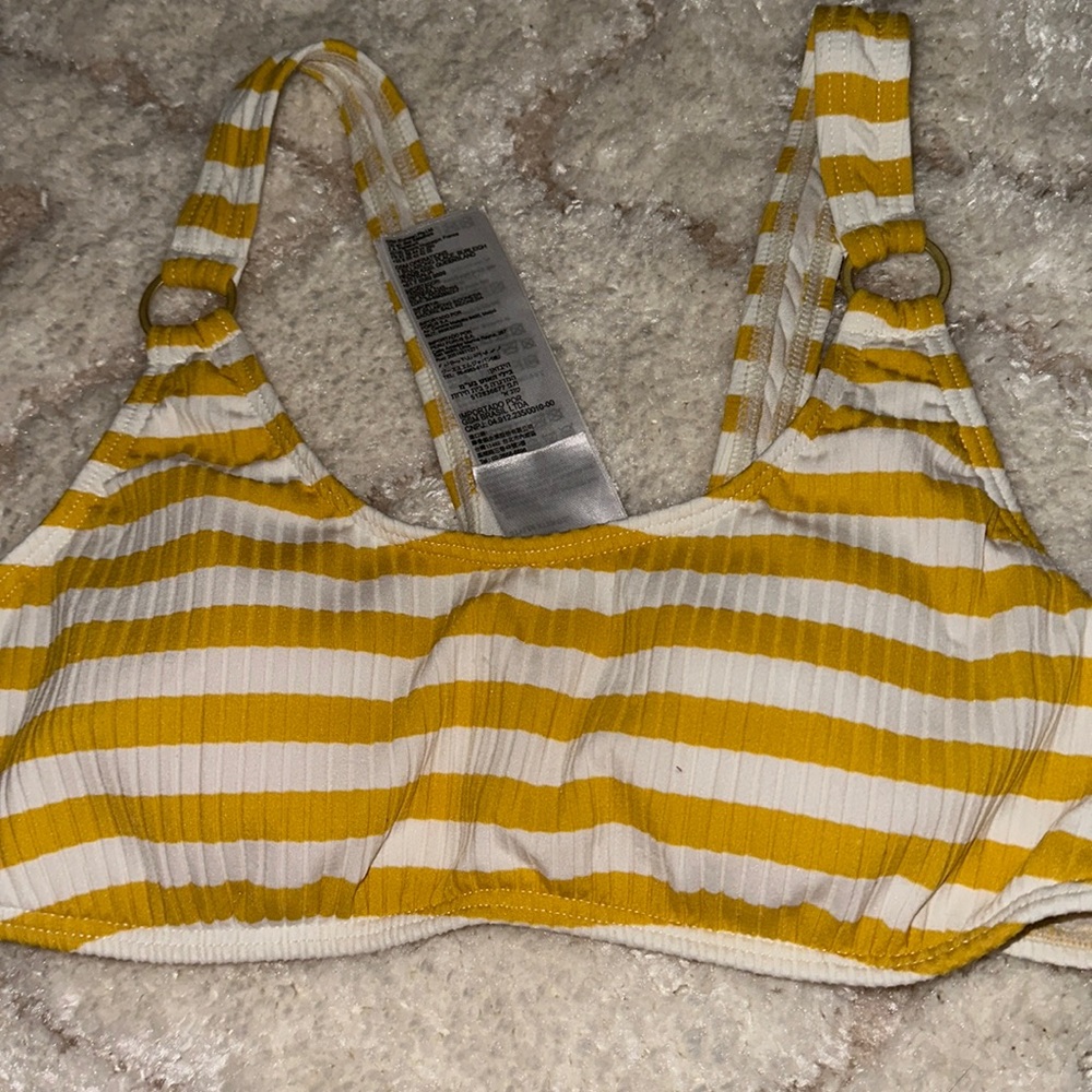 Billabong bikini top